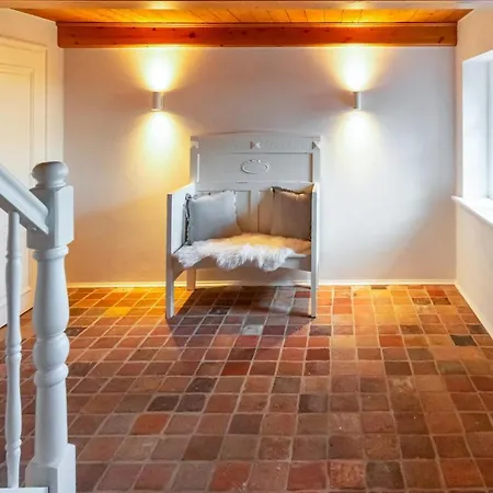 Holiday home Gorgeous In Emmelsbuell-horsbuell With Kitchen *