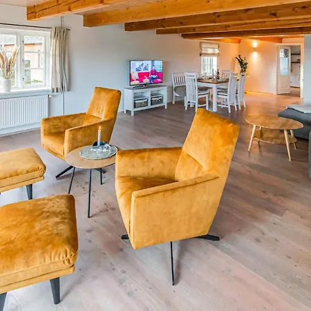 Gorgeous In Emmelsbuell-horsbuell With Kitchen Holiday home