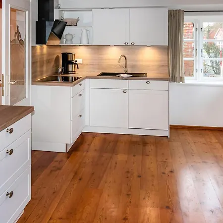 Gorgeous In Emmelsbuell-horsbuell With Kitchen Holiday home *
