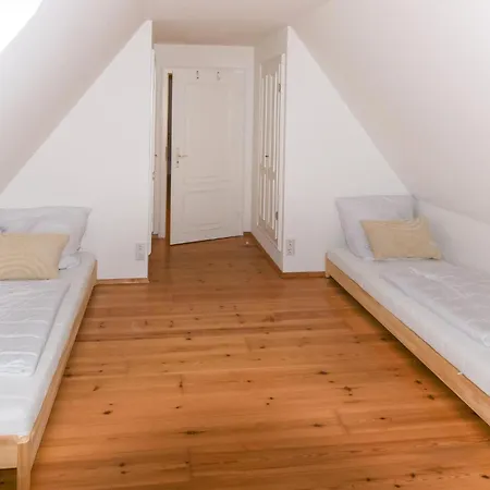 Holiday home Gorgeous In Emmelsbuell-horsbuell With Kitchen *